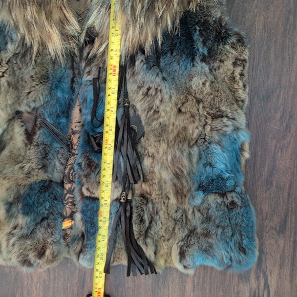 Alberto Makali  Fur Vest with Earthy Tones - Picture 6 of 6